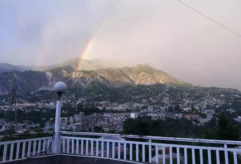 هتل Kashmir Lodge