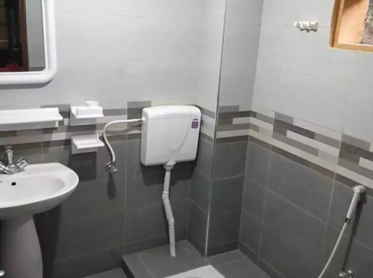 هتل Kashmir Lodge