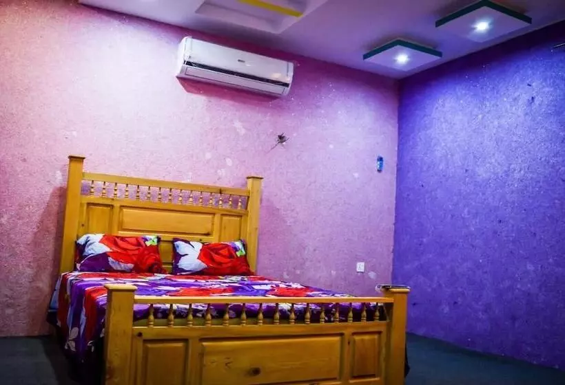 هتل Kashmir Lodge