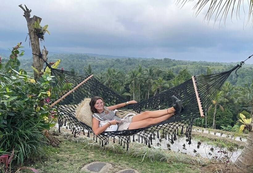 فندق Kts Kubu Tepi Sawah