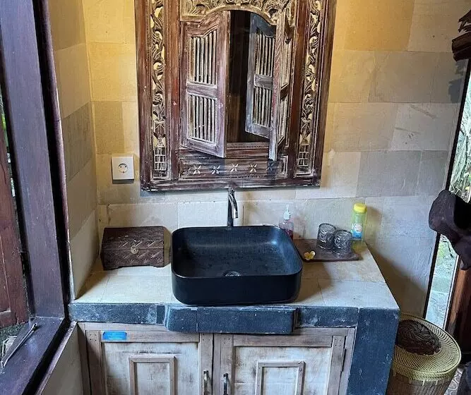 ホテル Kts   Kubu Tepi Sawah