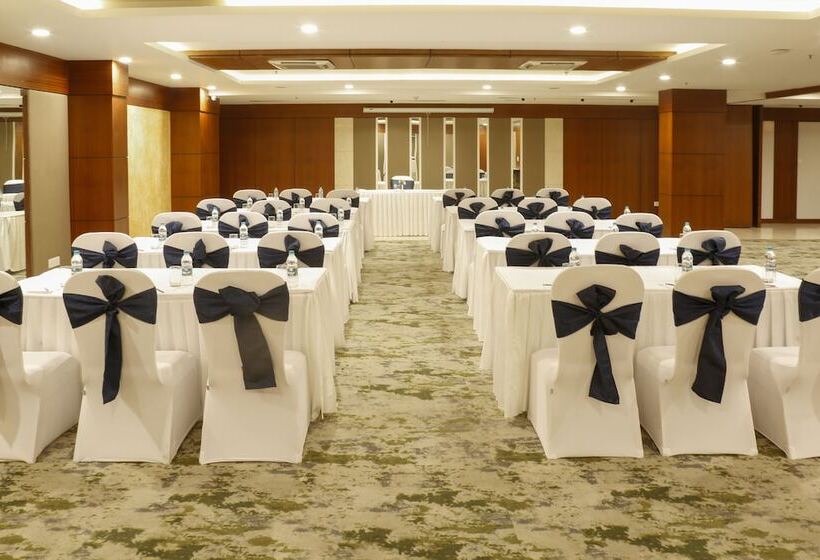 ホテル Nemesia City Center   Gurugram, Sector 29