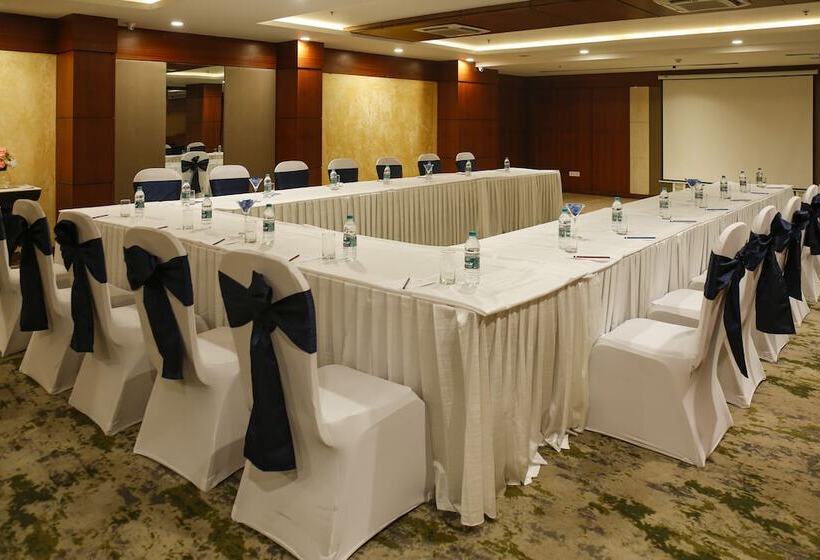 ホテル Nemesia City Center   Gurugram, Sector 29