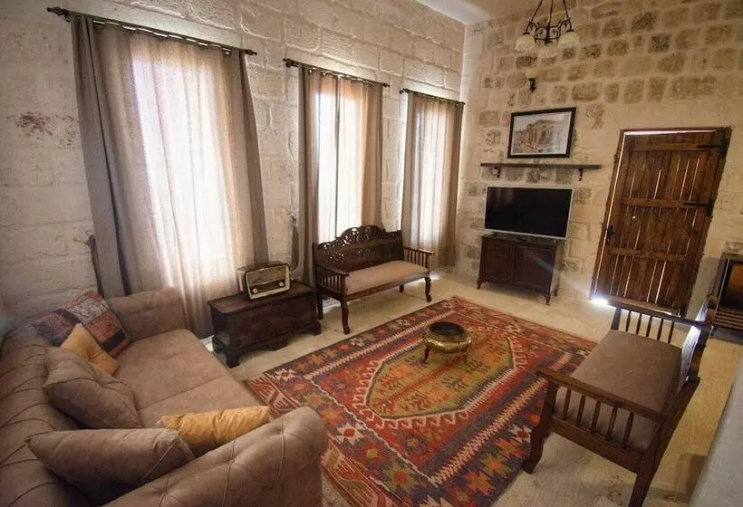 هتل Old City Kasım Tuğmaner Konağı