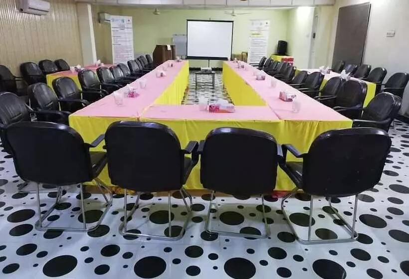 هتل Shahi Palace Guest House