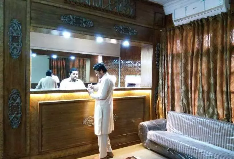 هتل Shahi Palace Guest House