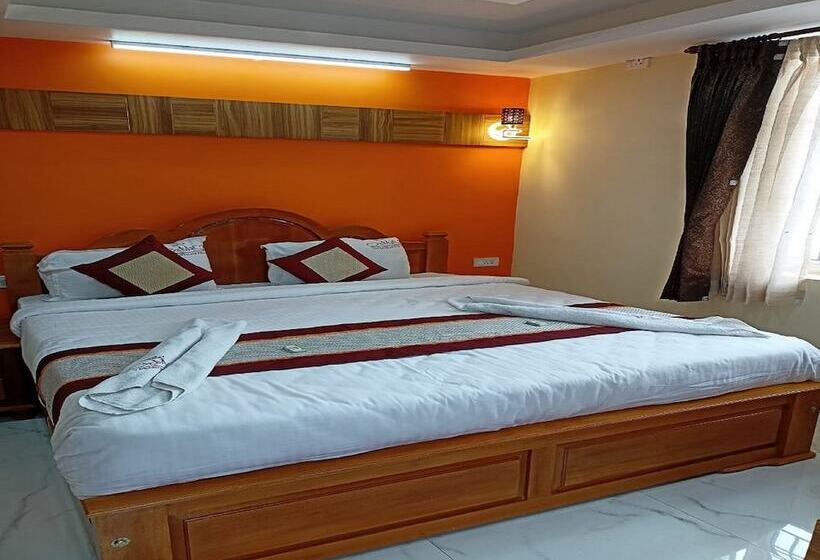 فندق Vasantham Palace