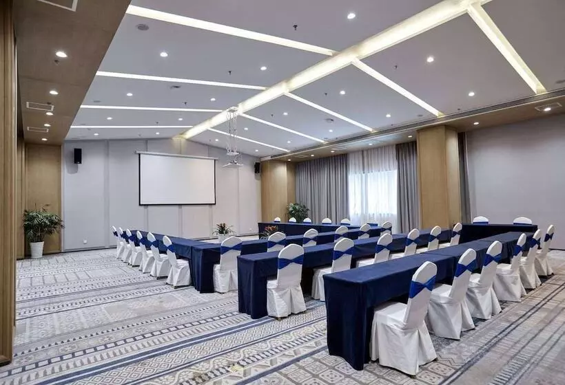 Howard Johnson By Wyndham Tianxiaqiguan Hotel Xingwen