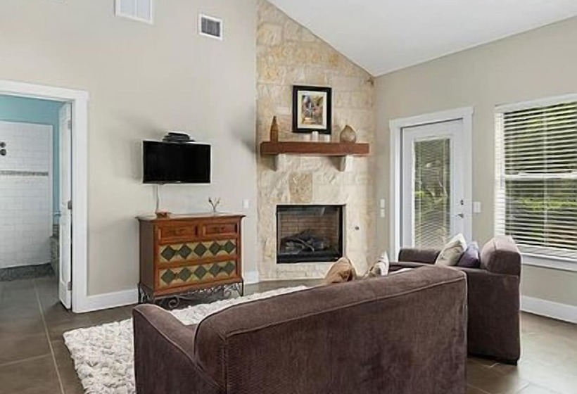 Luxury Cottage W/viewsfireplacespa Bath