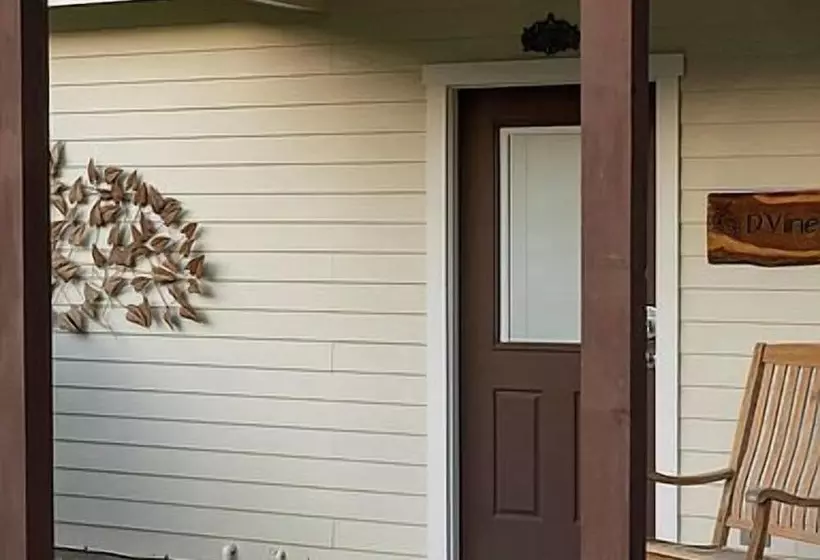 Luxury Cottage W/viewsfireplacespa Bath