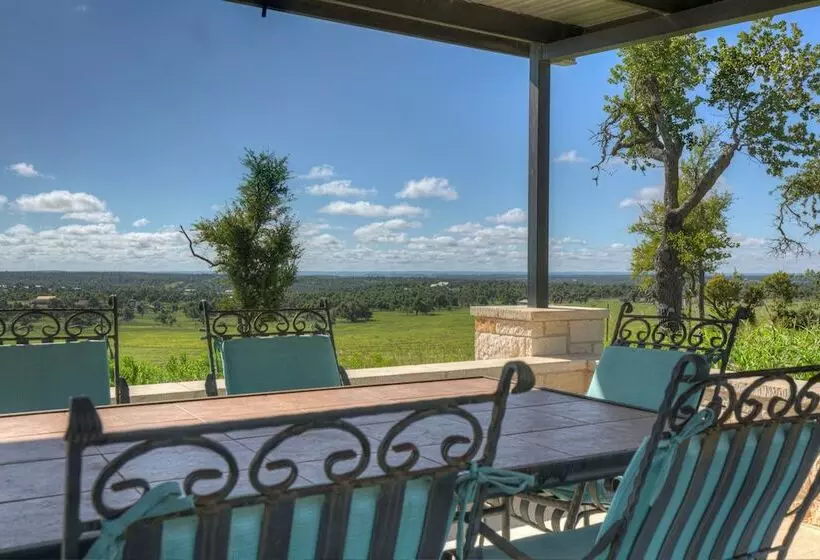 Luxury Cottage W/viewsfireplacespa Bath