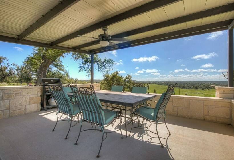 Luxury Cottage W/viewsfireplacespa Bath