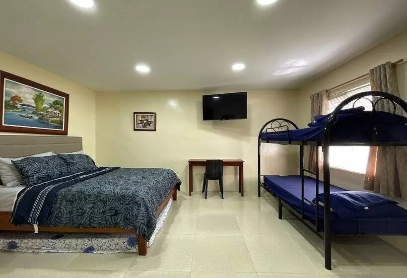 Monty S Riverside View Resort By Cocotel