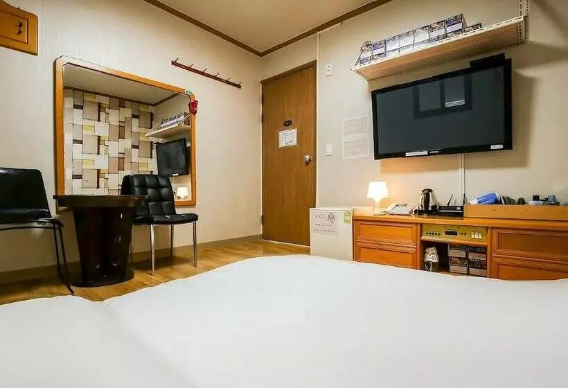 モーテル Asan Meoru