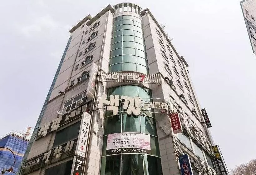 モーテル Cheonan Seven