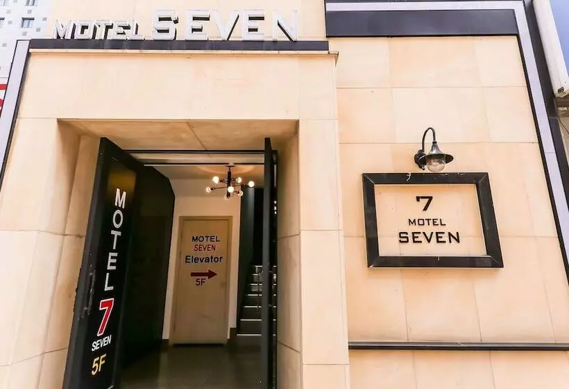 モーテル Cheonan Seven