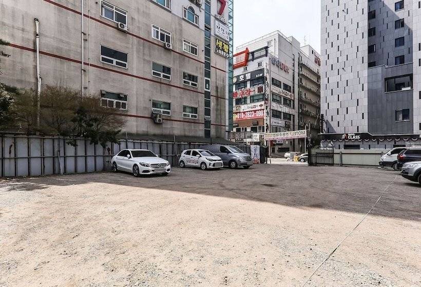 モーテル Cheonan Seven