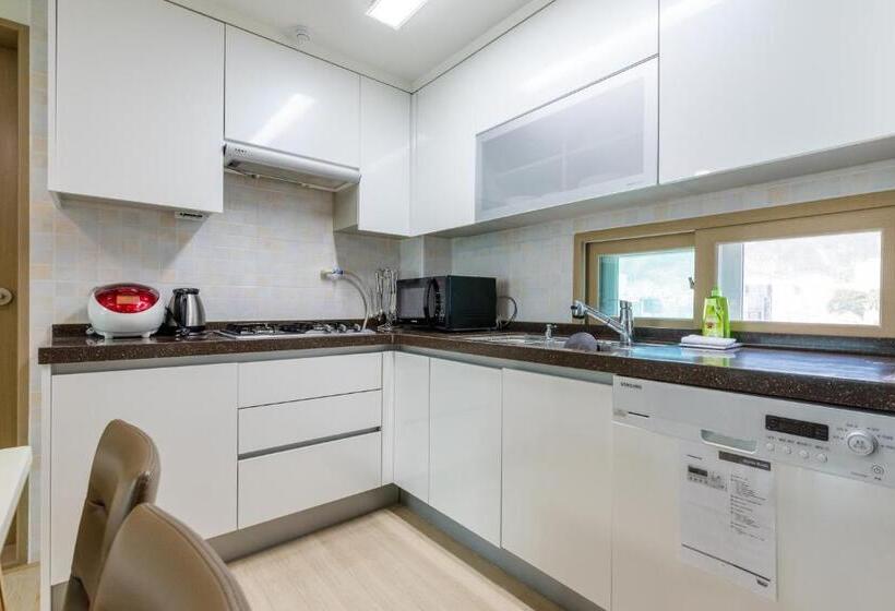 فندق على الطريق Js Residence Hotel Okpo