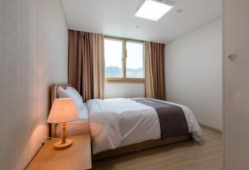 فندق على الطريق Js Residence Hotel Okpo