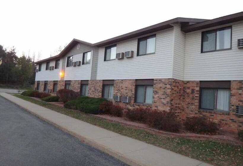 فندق على الطريق Wautoma Inn