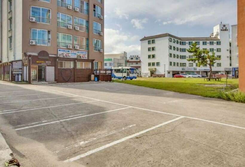 ペンション Naksan Beach Condotel