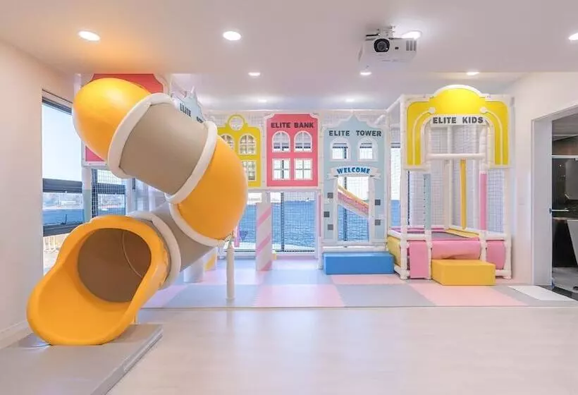 Majatalo Pohang The Elite Kids Pool Villa