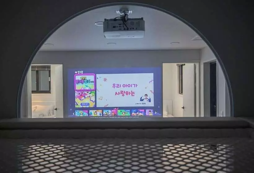 Majatalo Pohang The Elite Kids Pool Villa