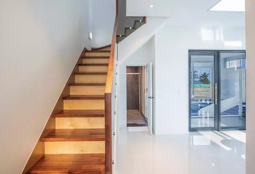 Majatalo Pohang The Elite Kids Pool Villa