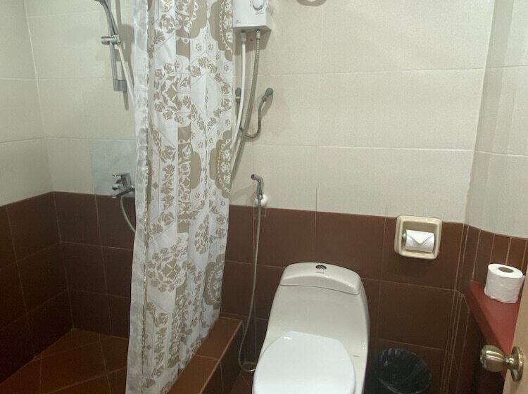 Отель Pier Uno Dive Resort