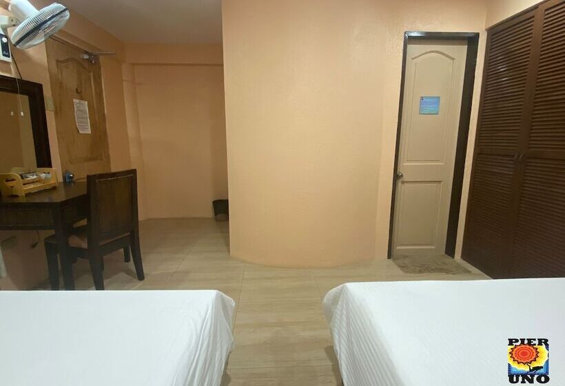 Отель Pier Uno Dive Resort