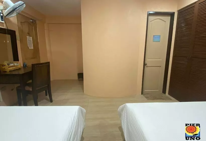 Hotelli Pier Uno Dive Resort