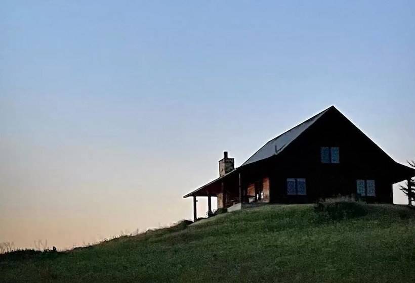 Snow Goose Lodge At Gamekeeper S Marsh