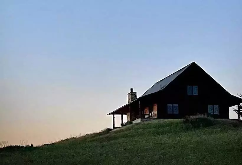 Snow Goose Lodge At Gamekeeper S Marsh