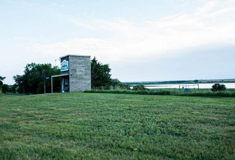 Snow Goose Lodge At Gamekeeper S Marsh