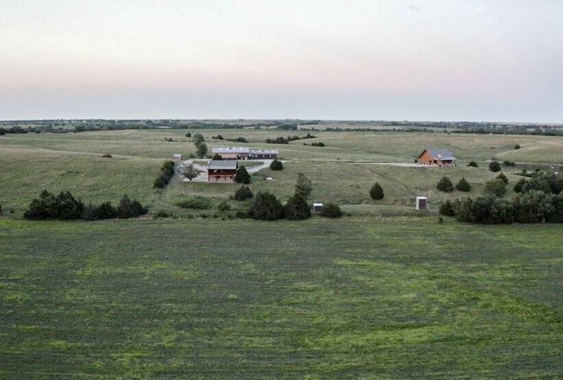 Snow Goose Lodge At Gamekeeper S Marsh