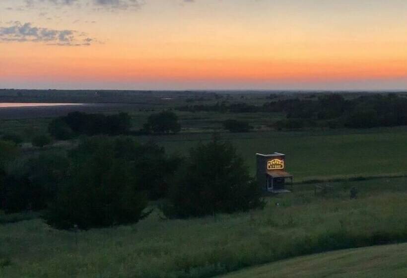 Snow Goose Lodge At Gamekeeper S Marsh