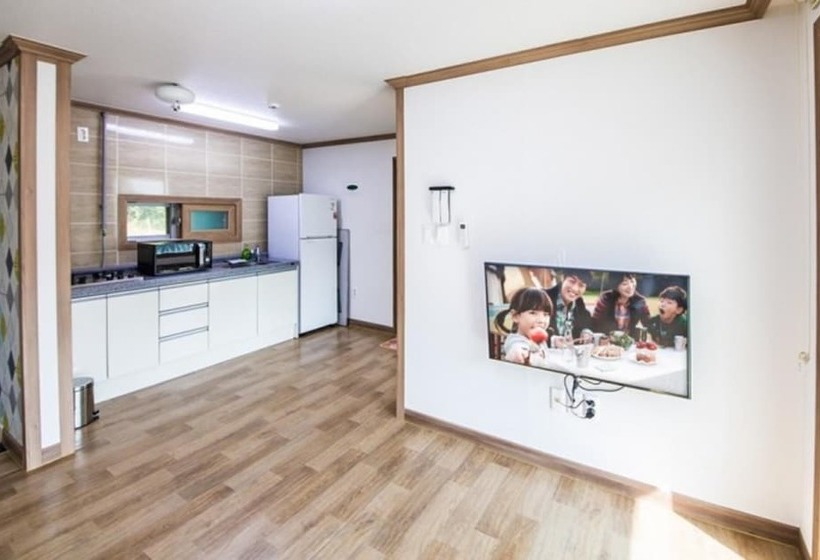 Tongyeong Chuckpo Sunshine Pension