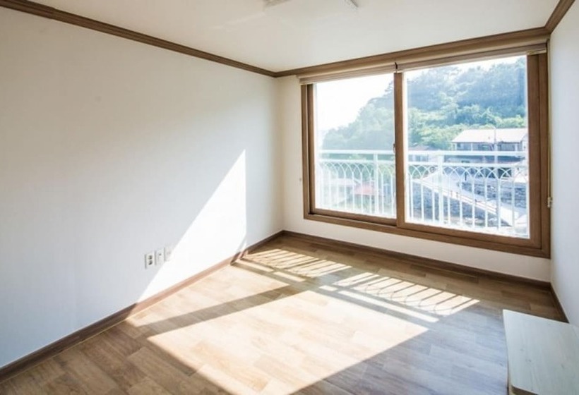 Tongyeong Chuckpo Sunshine Pension