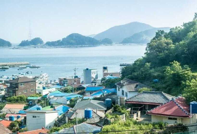 Tongyeong Chuckpo Sunshine Pension
