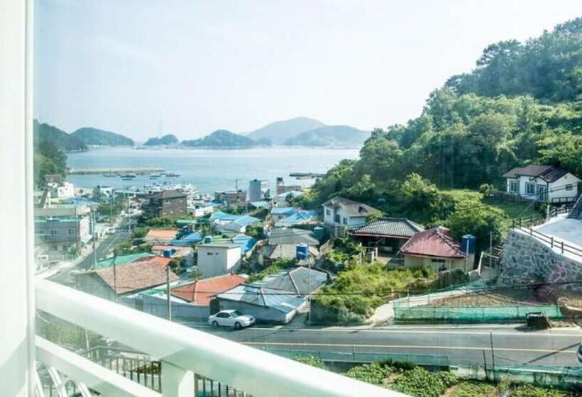 Tongyeong Chuckpo Sunshine Pension