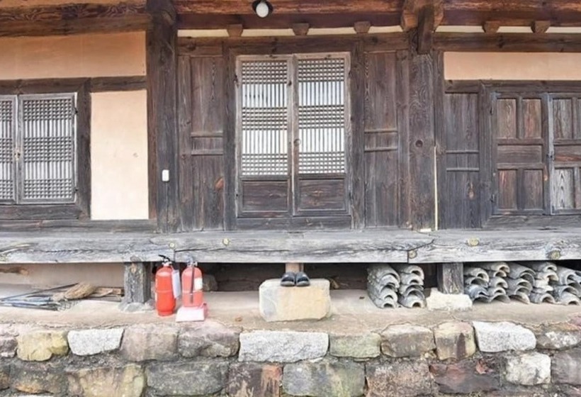 Andong Jeongjaejongtaek Hanok Pension