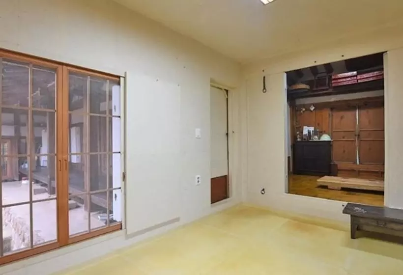 Andong Jeongjaejongtaek Hanok Pension