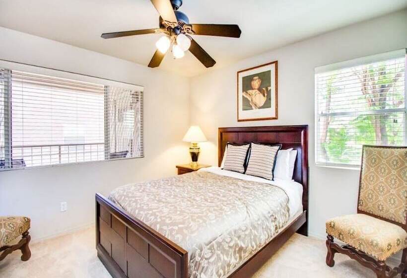 Beautiful Condo In Prime Scottsdale Location!