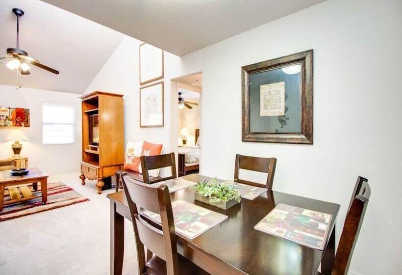 Beautiful Condo In Prime Scottsdale Location!