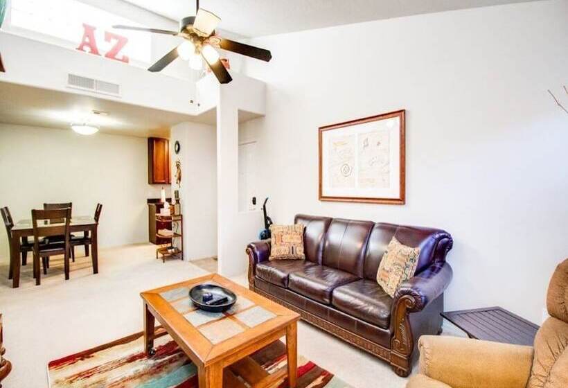 Beautiful Condo In Prime Scottsdale Location!