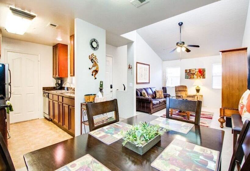 Beautiful Condo In Prime Scottsdale Location!