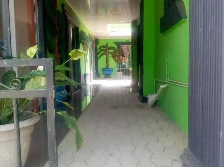 تختخواب و صبحانه Muroy Executive Lodge