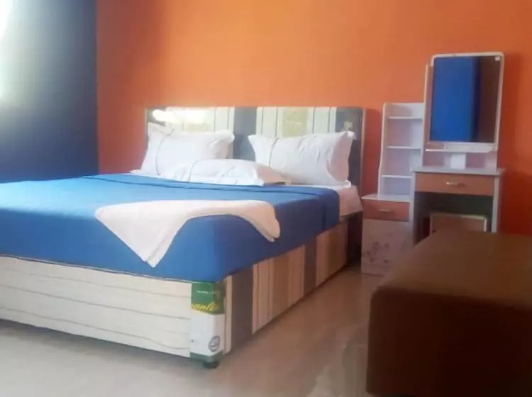 تختخواب و صبحانه Muroy Executive Lodge