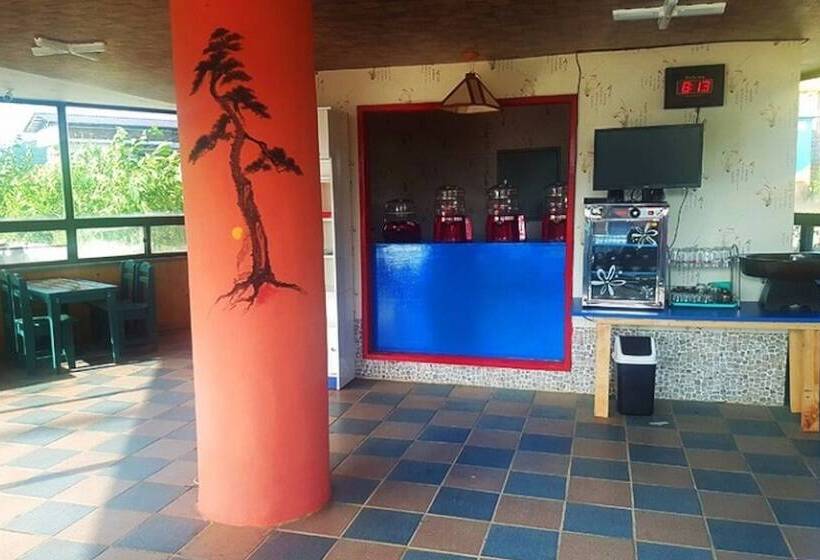 Gangjin Jeulgeounga Pension