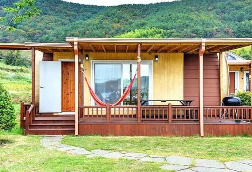 Geoje Jeongdeulgo Pension